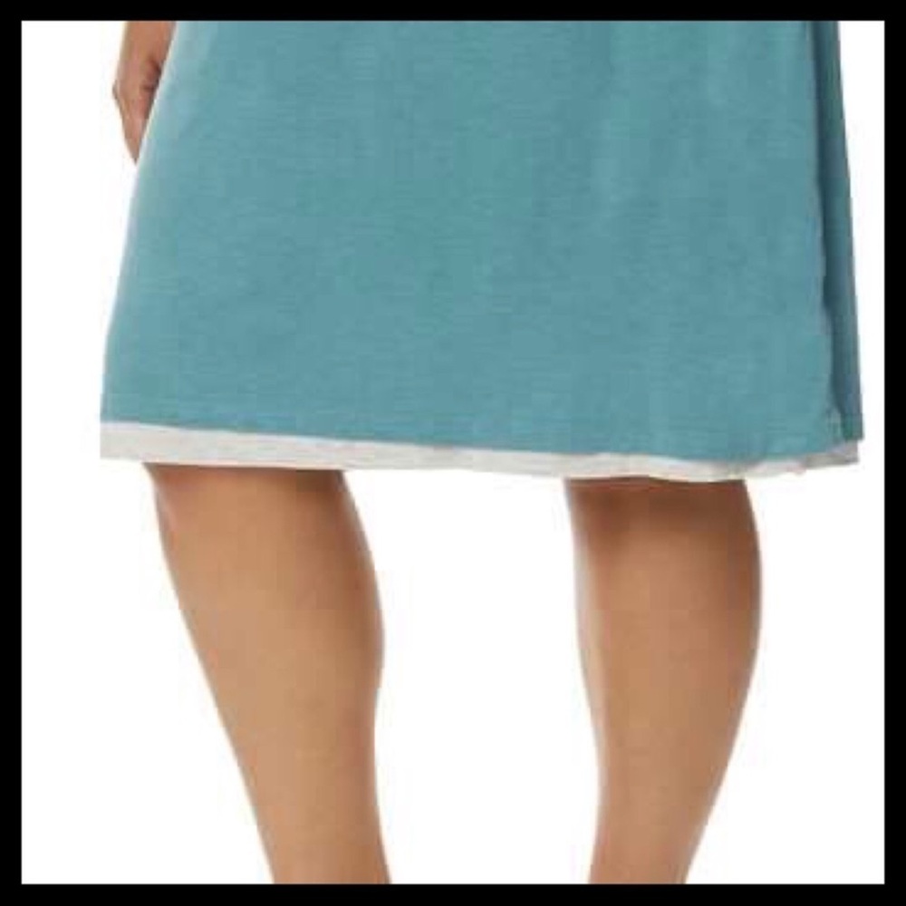 32 DEGREES Cool Reversible Dress
Colors: Teal & Light Grey - Picture 6 of 10